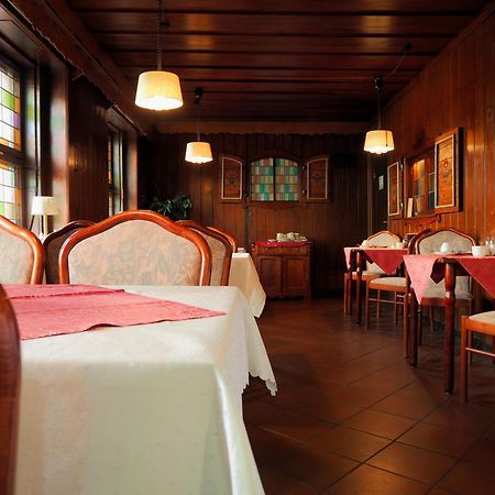 Hotel Zur Sonne Котбус Экстерьер фото