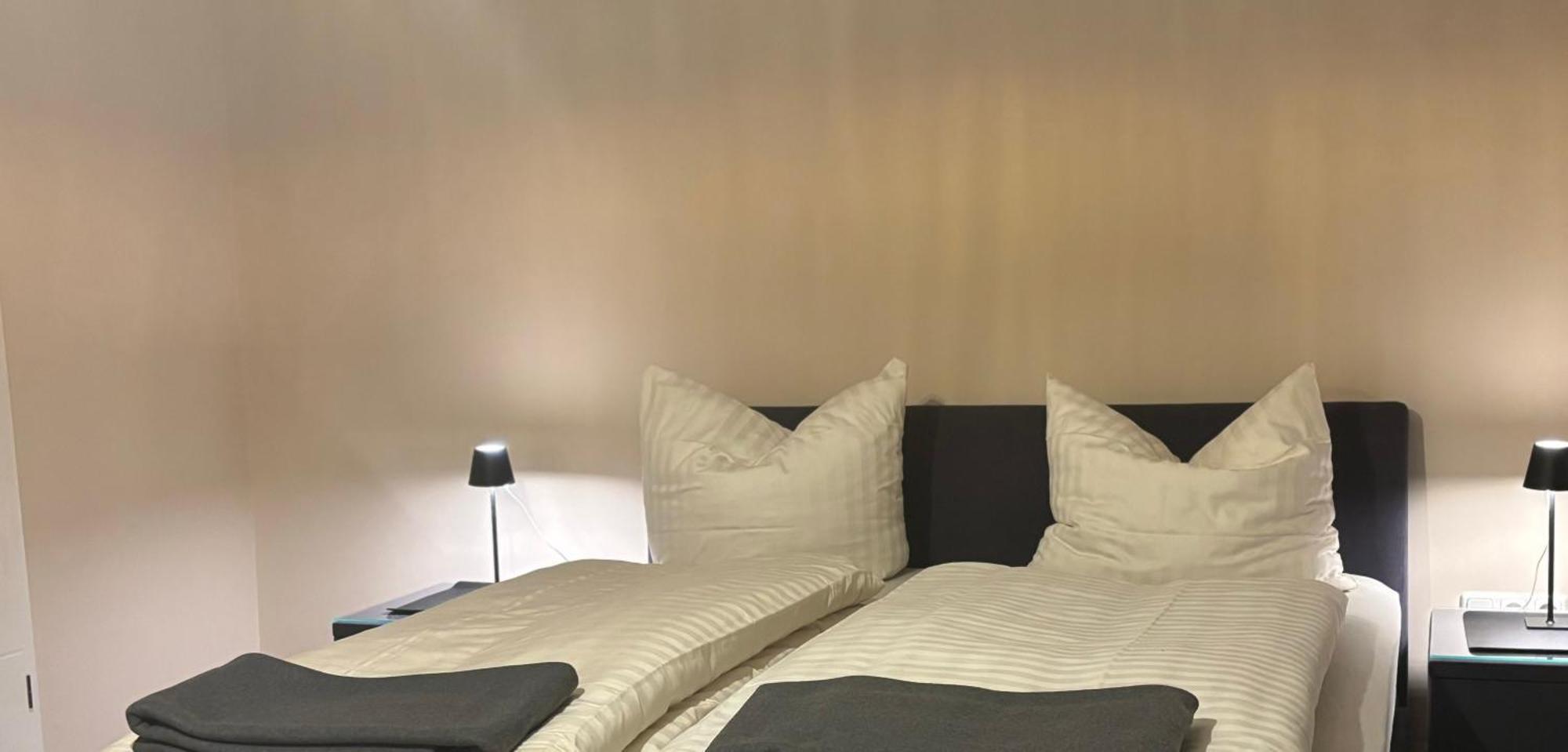 Hotel Zur Sonne Котбус Экстерьер фото
