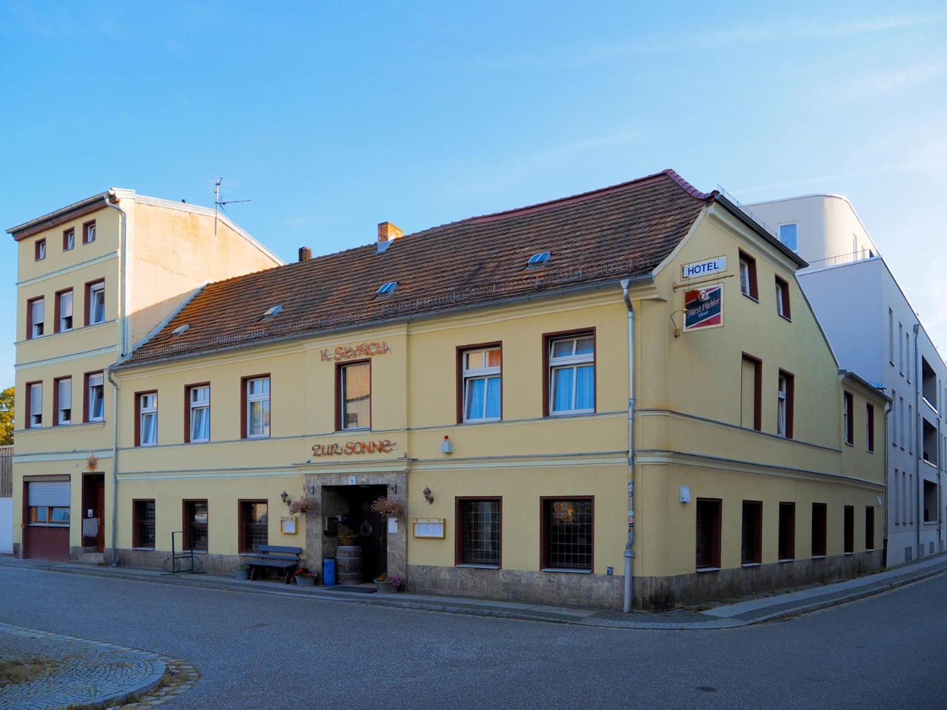 Hotel Zur Sonne Котбус Экстерьер фото
